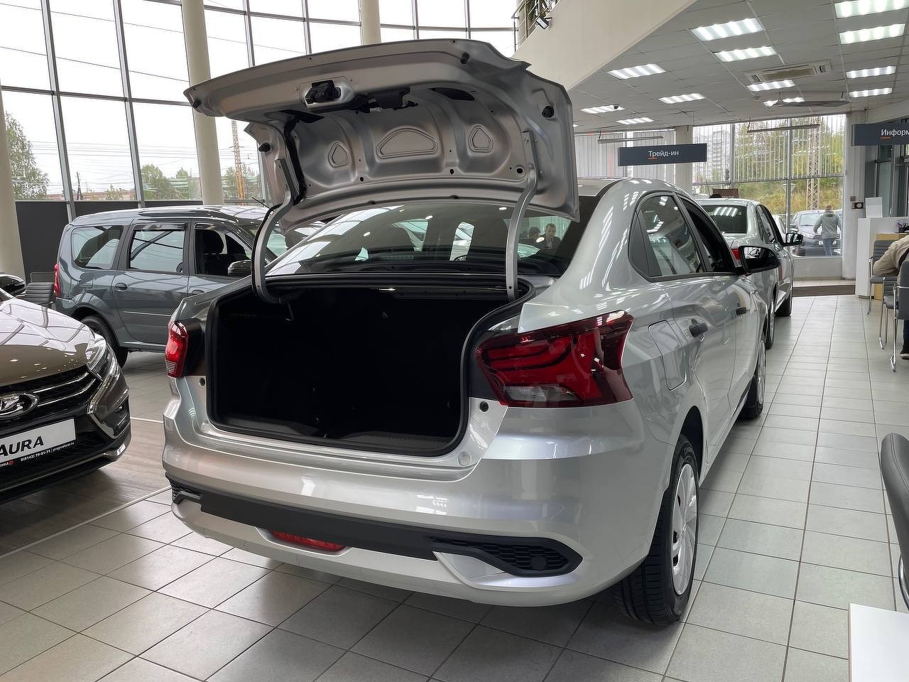 Легковой автотранспорт - LADA Iskra 1.6 CVT (106 л.с.)