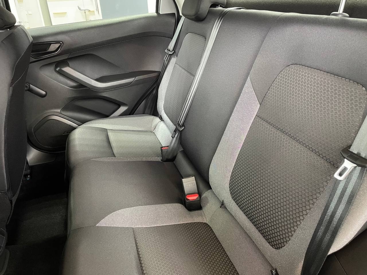 Легковой автотранспорт - LADA Iskra 1.6 CVT (106 л.с.)