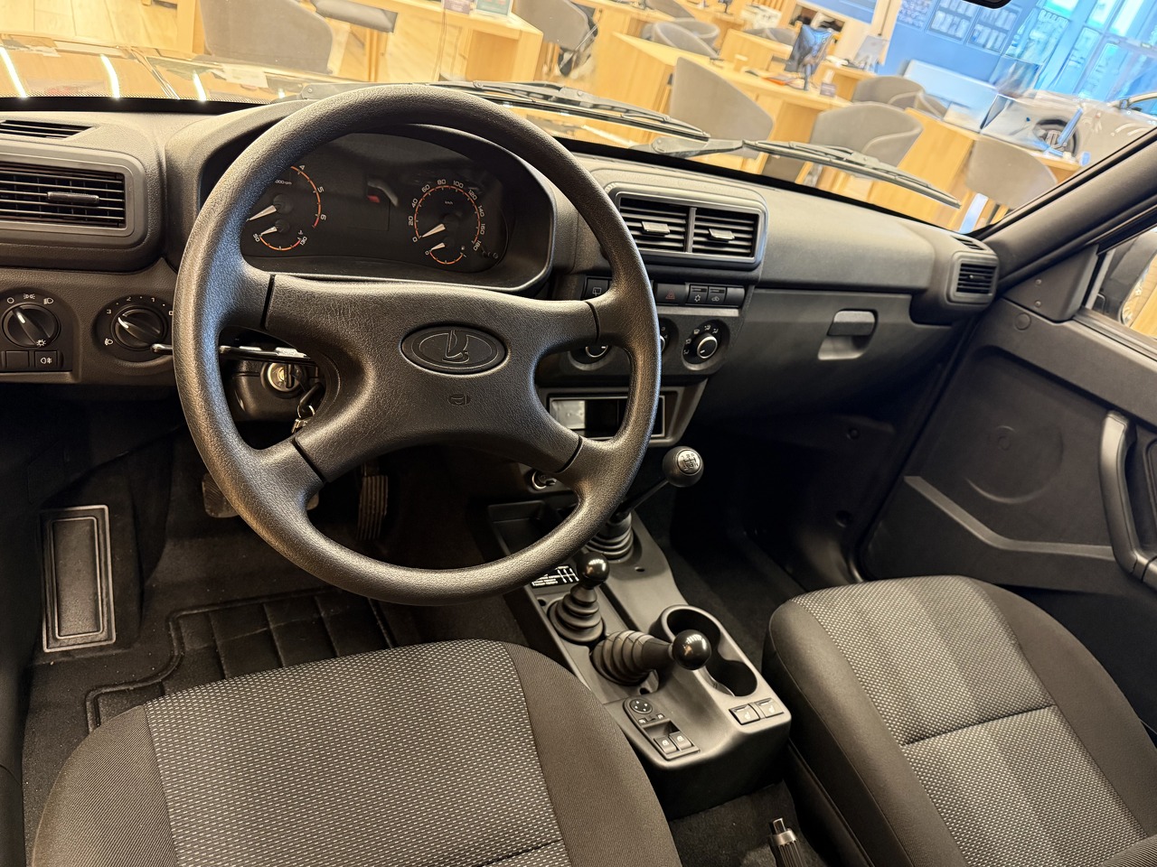 Легковой автотранспорт - LADA Niva Legend 1.7 MT (83 л.с.) 4WD