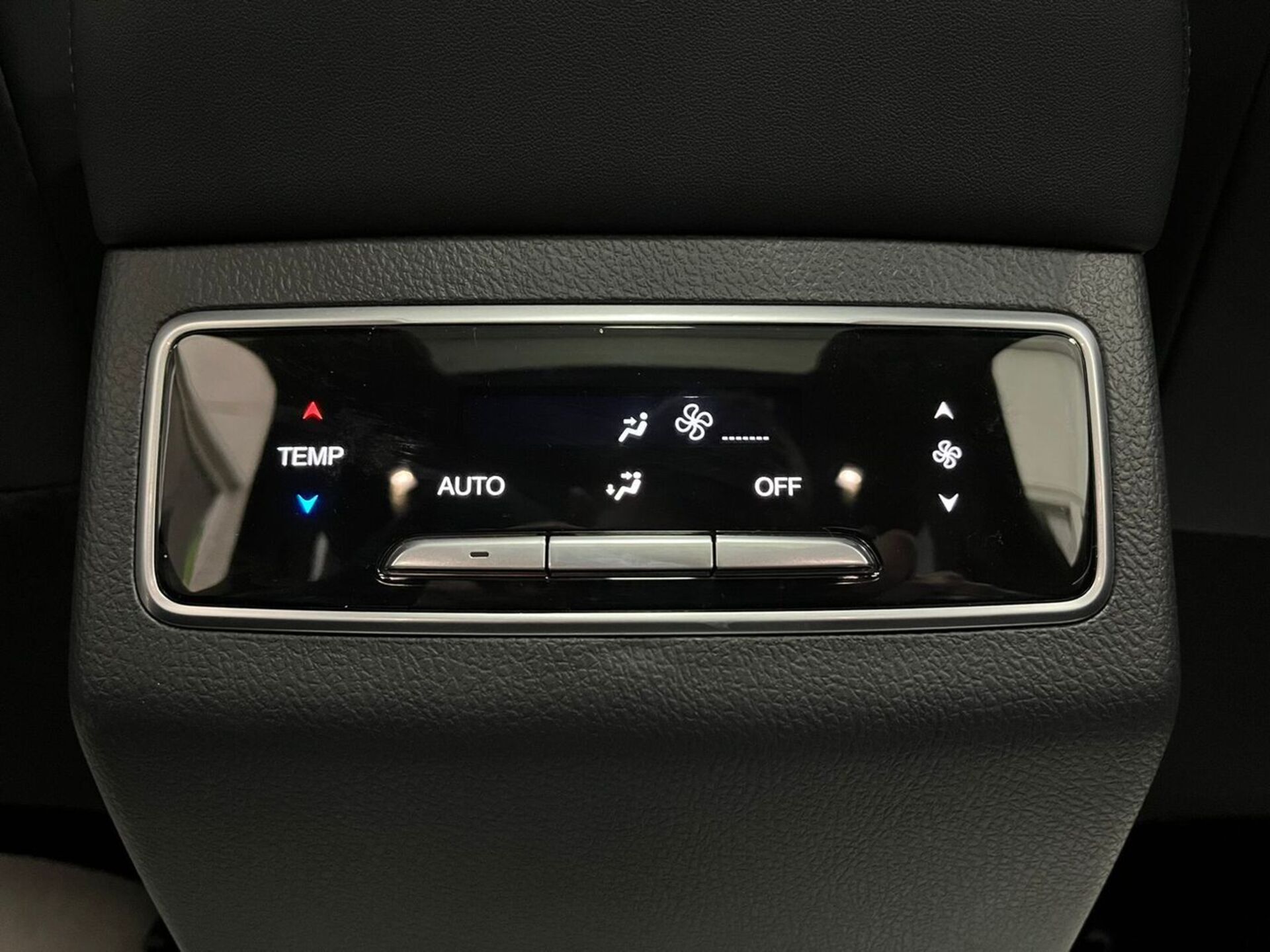 Легковой автотранспорт - CHANGAN CS95 2.0 AT (226 л.с.) 4WD