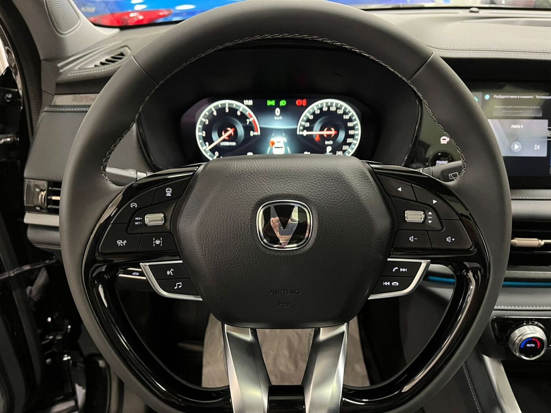 Легковой автотранспорт - CHANGAN CS95 2.0 AT (226 л.с.) 4WD