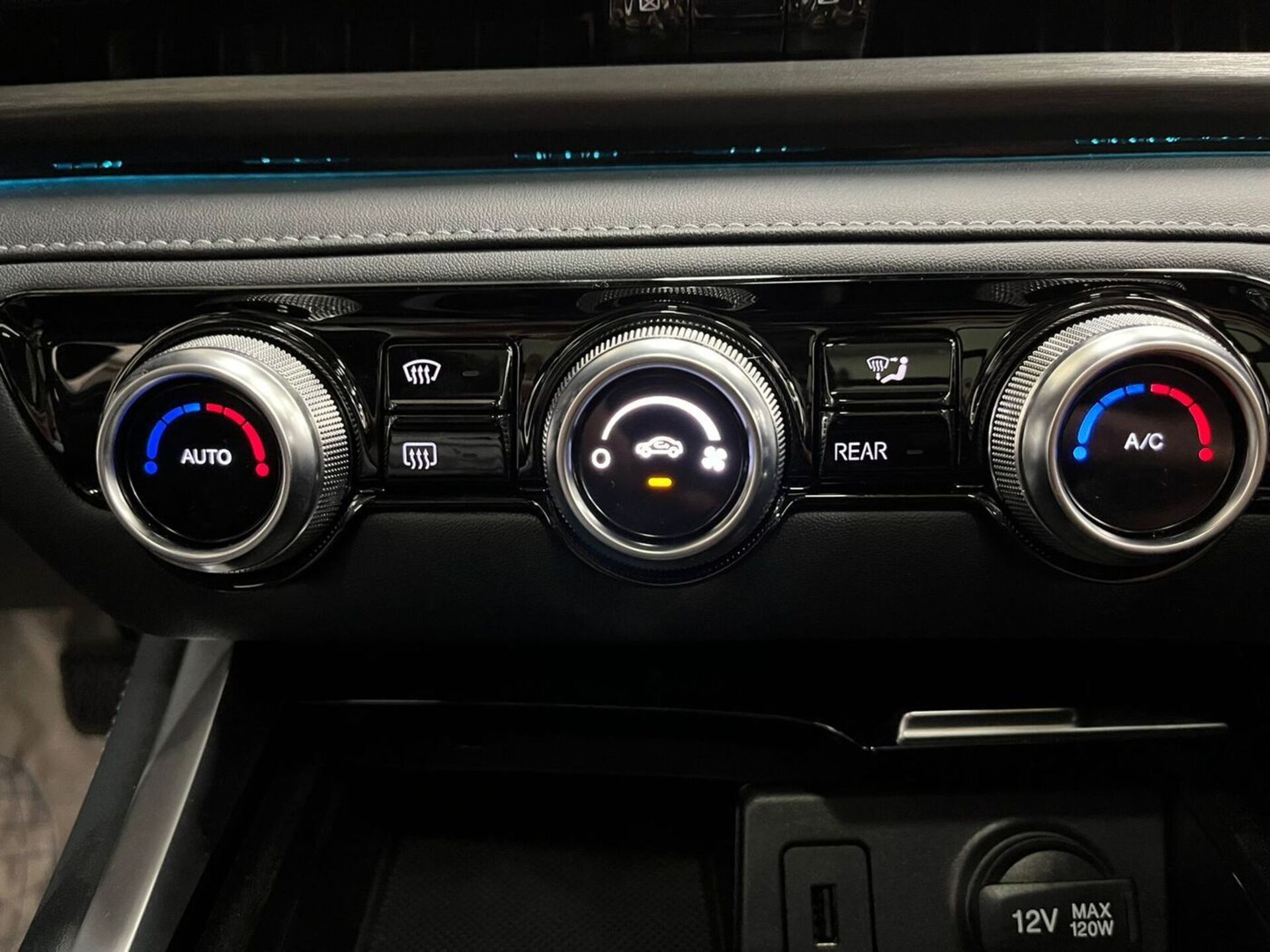 Легковой автотранспорт - CHANGAN CS95 2.0 AT (226 л.с.) 4WD