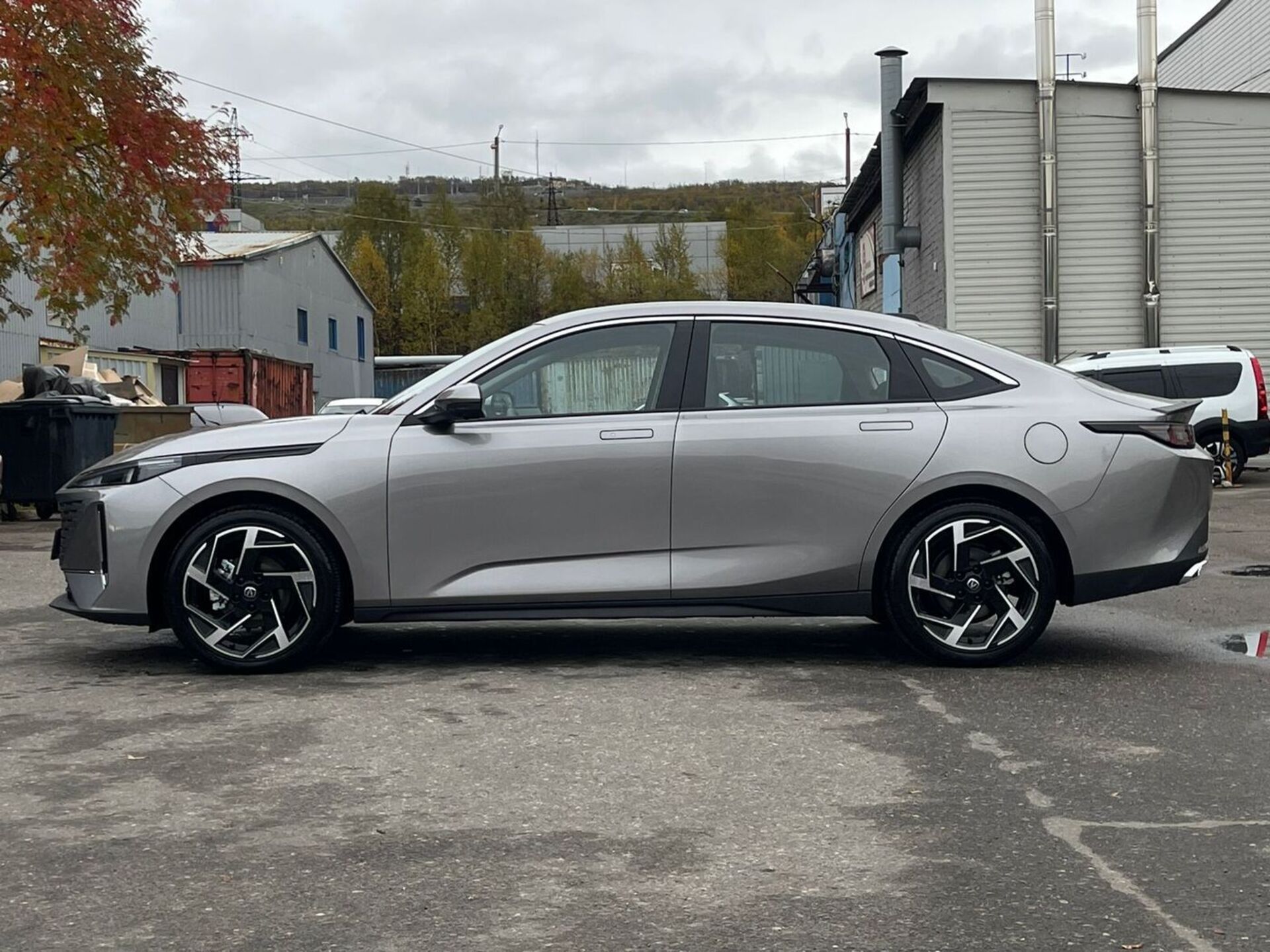 Легковой автотранспорт - CHANGAN Lamore 1.5 AMT (166 л.с.)