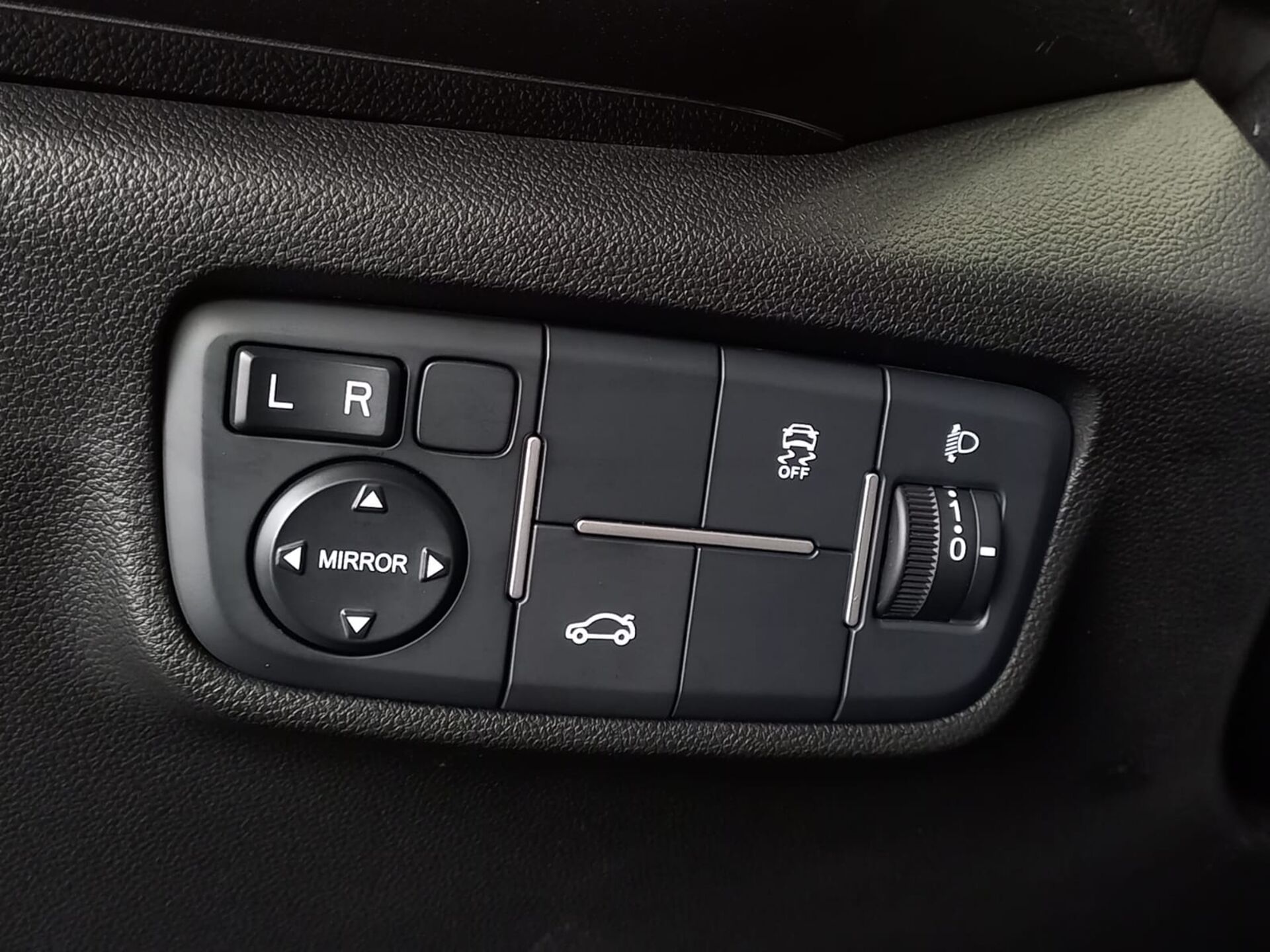 Легковой автотранспорт - CHANGAN Eado Plus 1.4 AMT (155 л.с.)