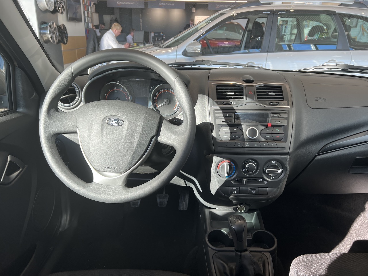 Легковой автотранспорт - LADA Granta 1.6 MT (90 л.с.)