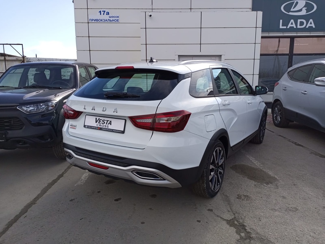 Легковой автотранспорт - Vesta SW Cross 1.8 CVT (122 л.с.)