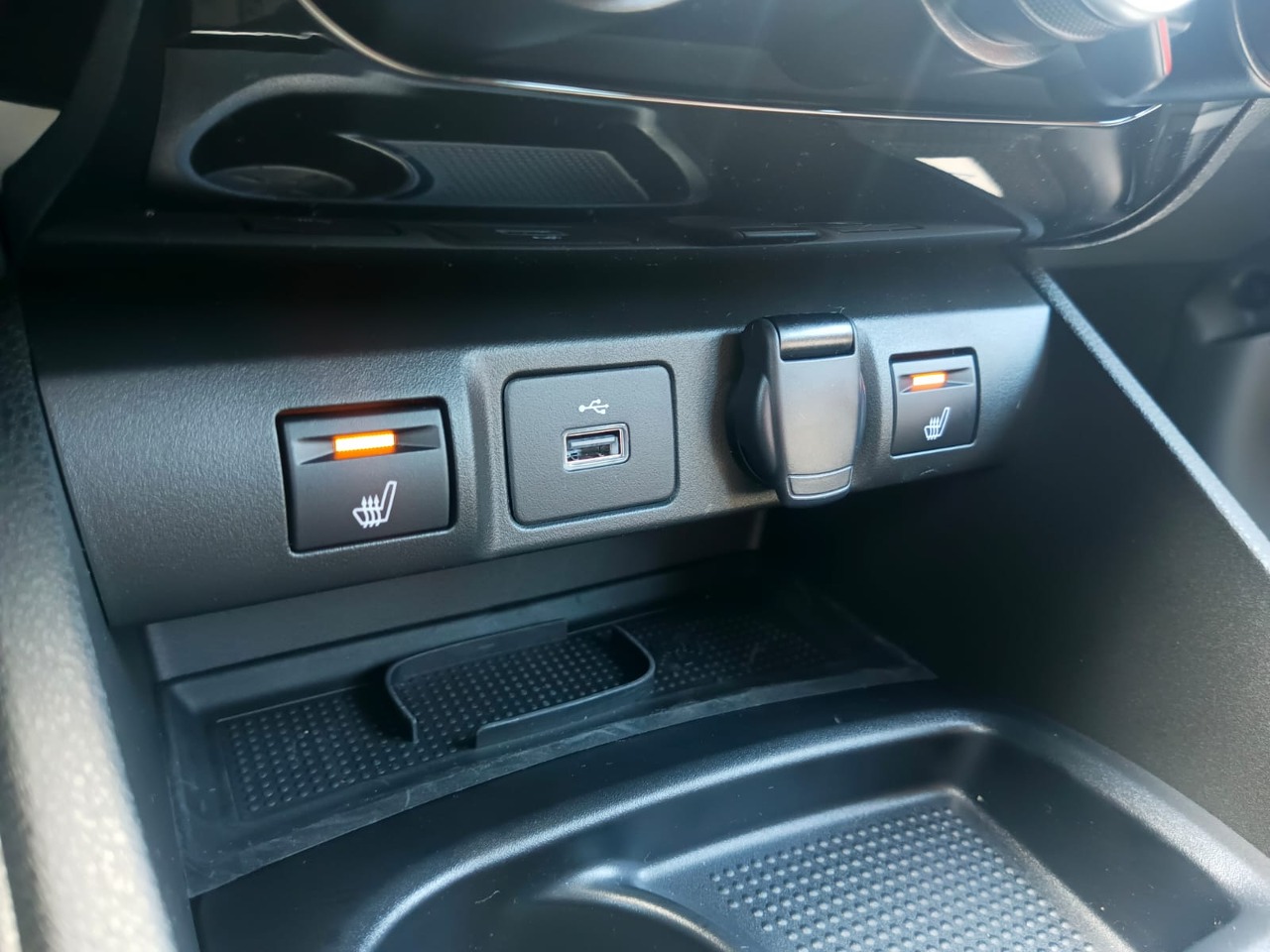 Легковой автотранспорт - Vesta SW Cross 1.8 CVT (122 л.с.)
