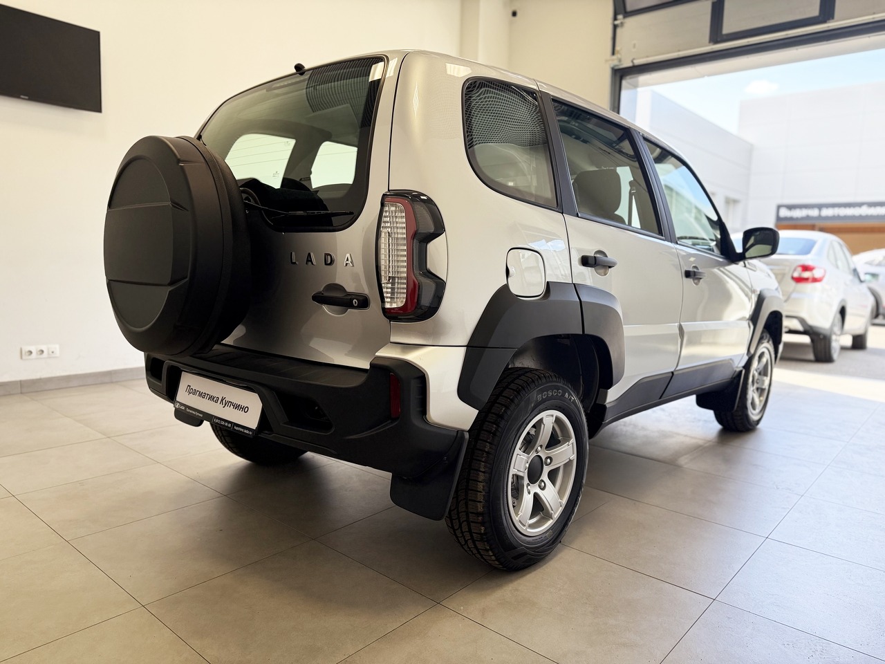 Легковой автотранспорт - LADA Niva Travel 1.7 MT (83 л.с.) 4WD