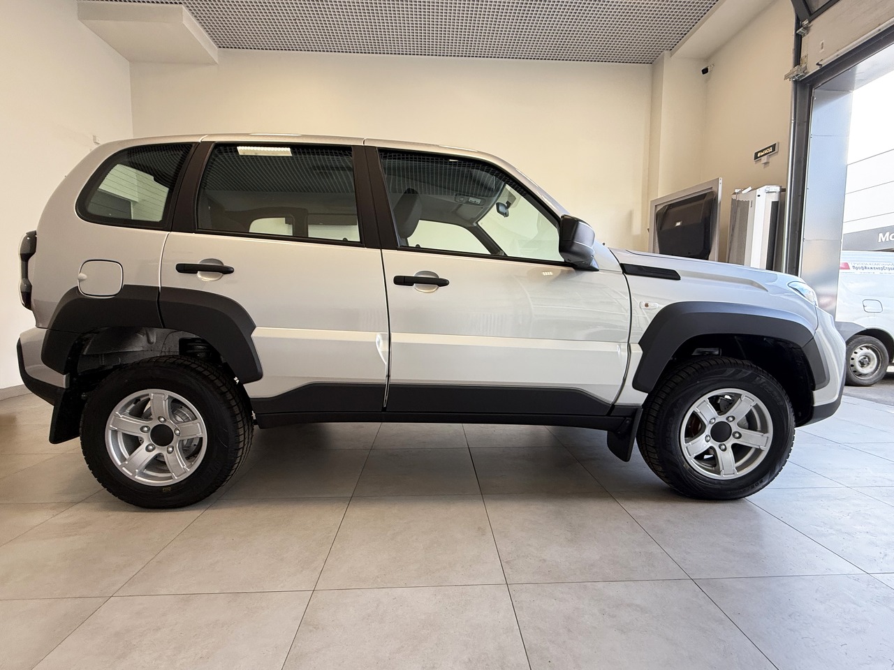 Легковой автотранспорт - LADA Niva Travel 1.7 MT (83 л.с.) 4WD