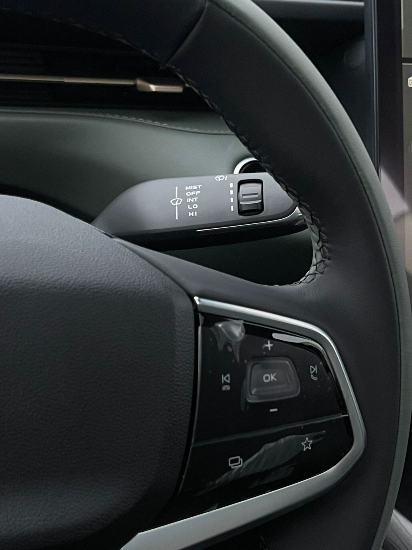 Легковой автотранспорт - CHANGAN Lamore 1.5 AMT (180 л.с.)