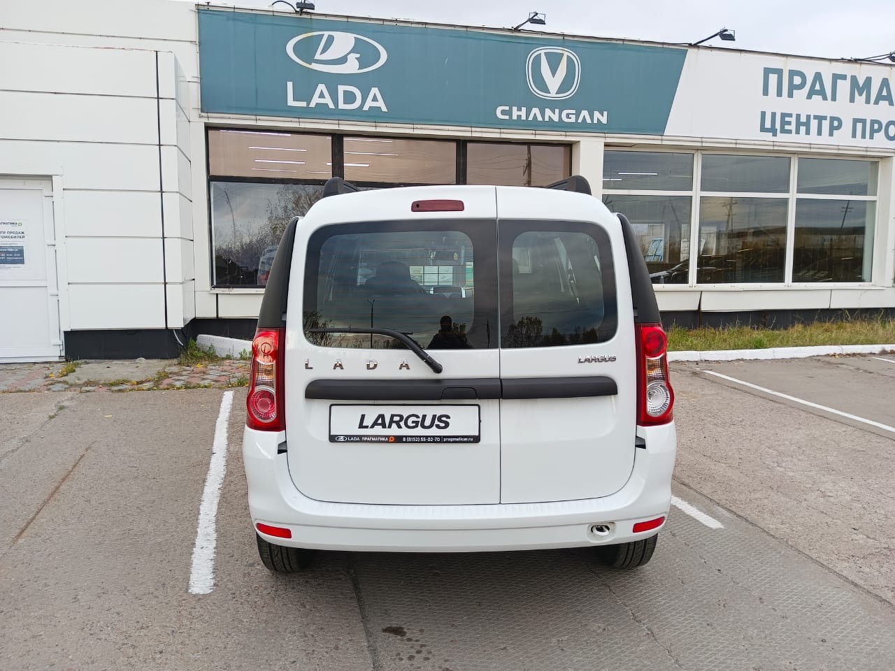 Легковой автотранспорт - LADA Largus 1.6 MT (90 л.с.)