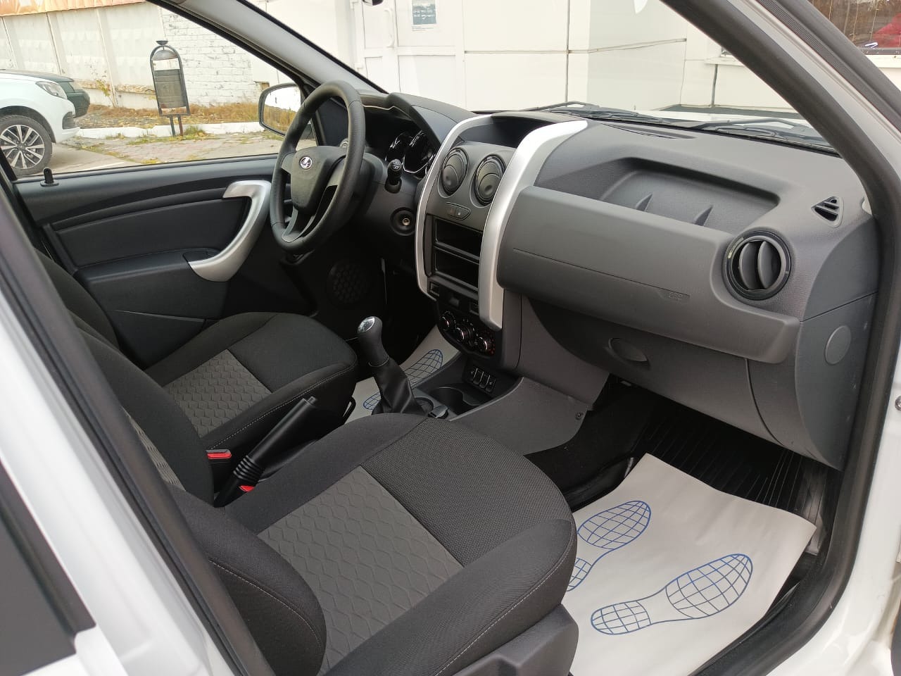 Легковой автотранспорт - LADA Largus 1.6 MT (90 л.с.)