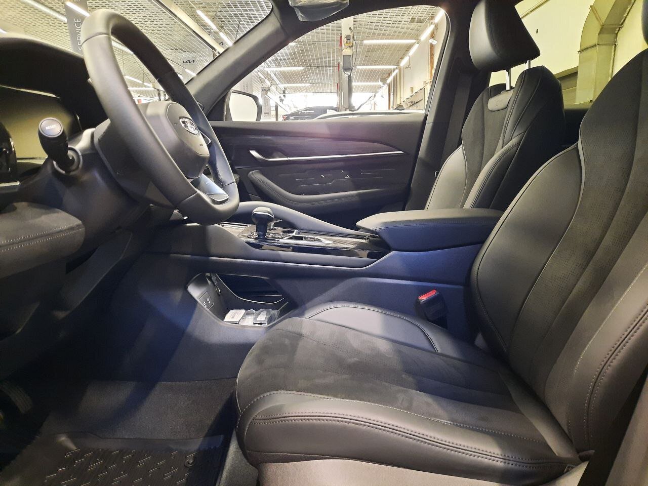 Легковой автотранспорт - GEELY Monjaro 