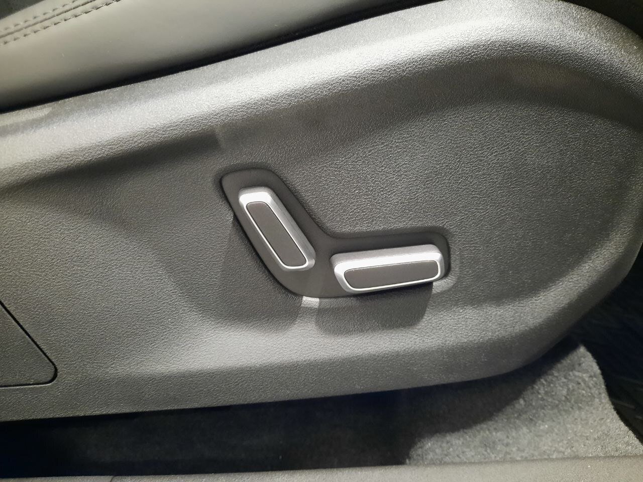 Легковой автотранспорт - GEELY Monjaro 