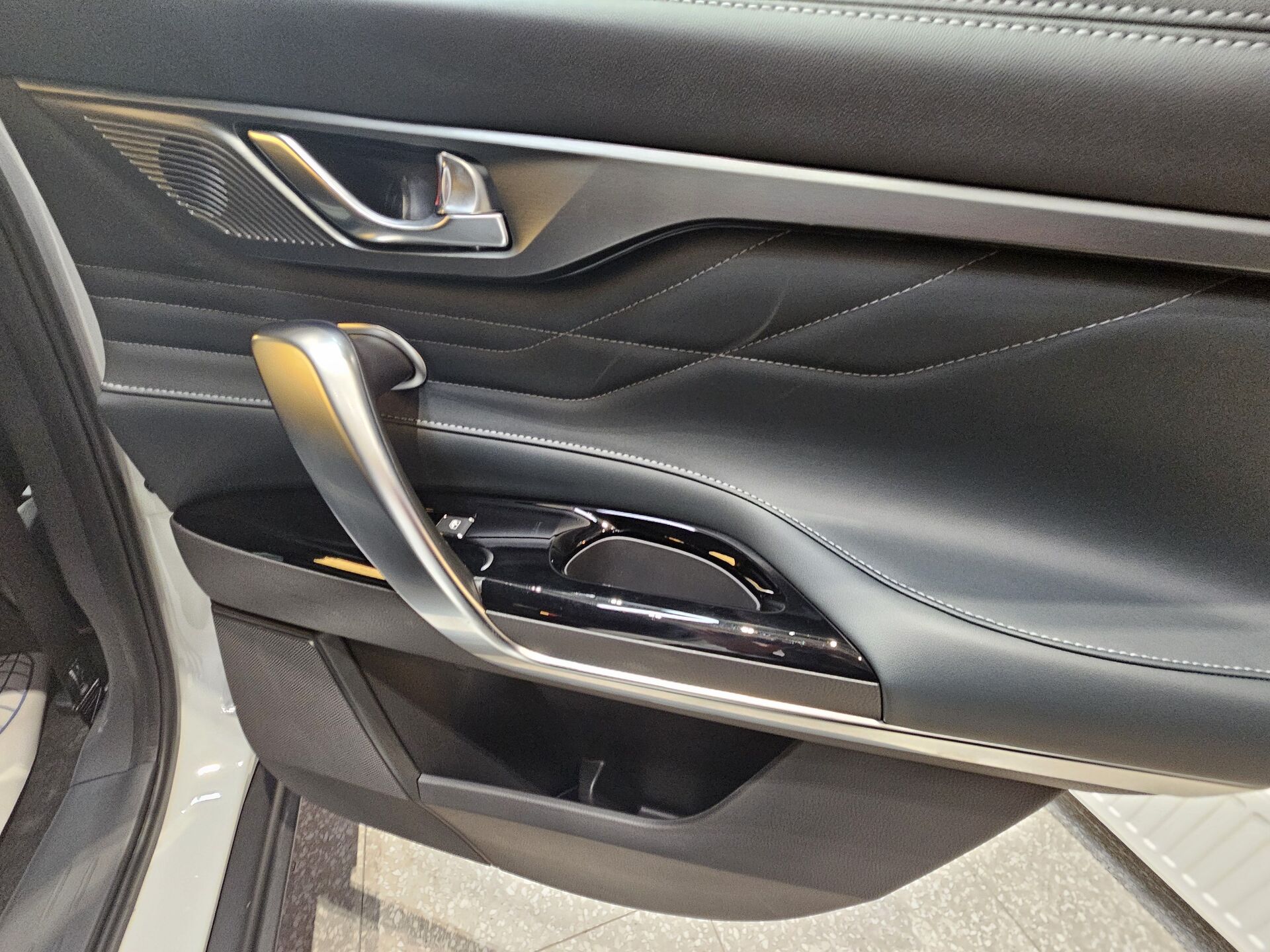 Легковой автотранспорт - CHANGAN CS95 2.0 AT (226 л.с.) 4WD