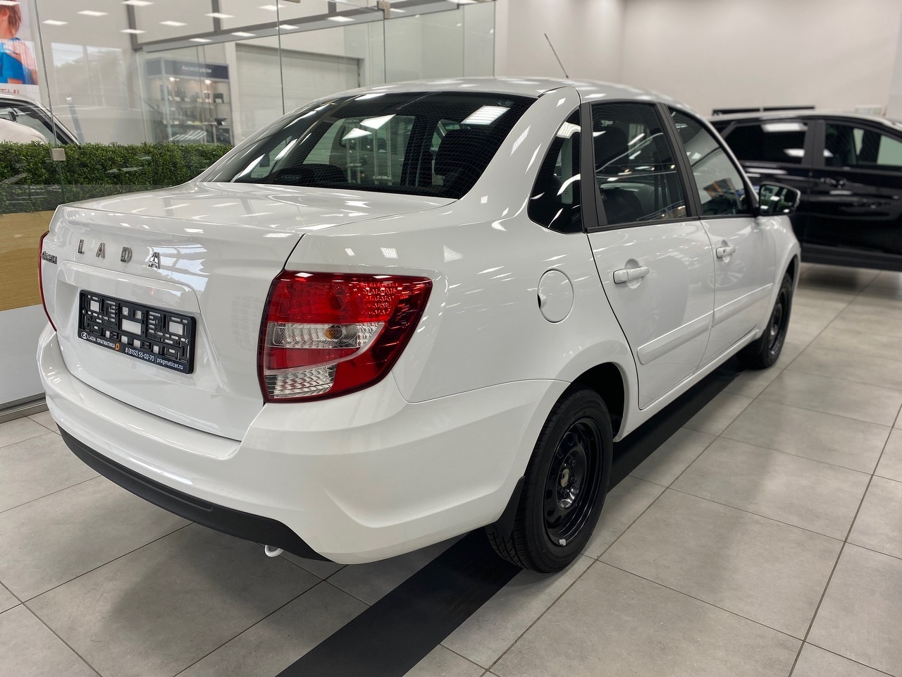 Легковой автотранспорт - LADA Granta 1.6 MT (90 л.с.)