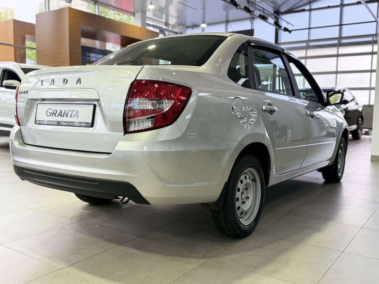 Легковой автотранспорт - LADA Granta 1.6 MT (90 л.с.)