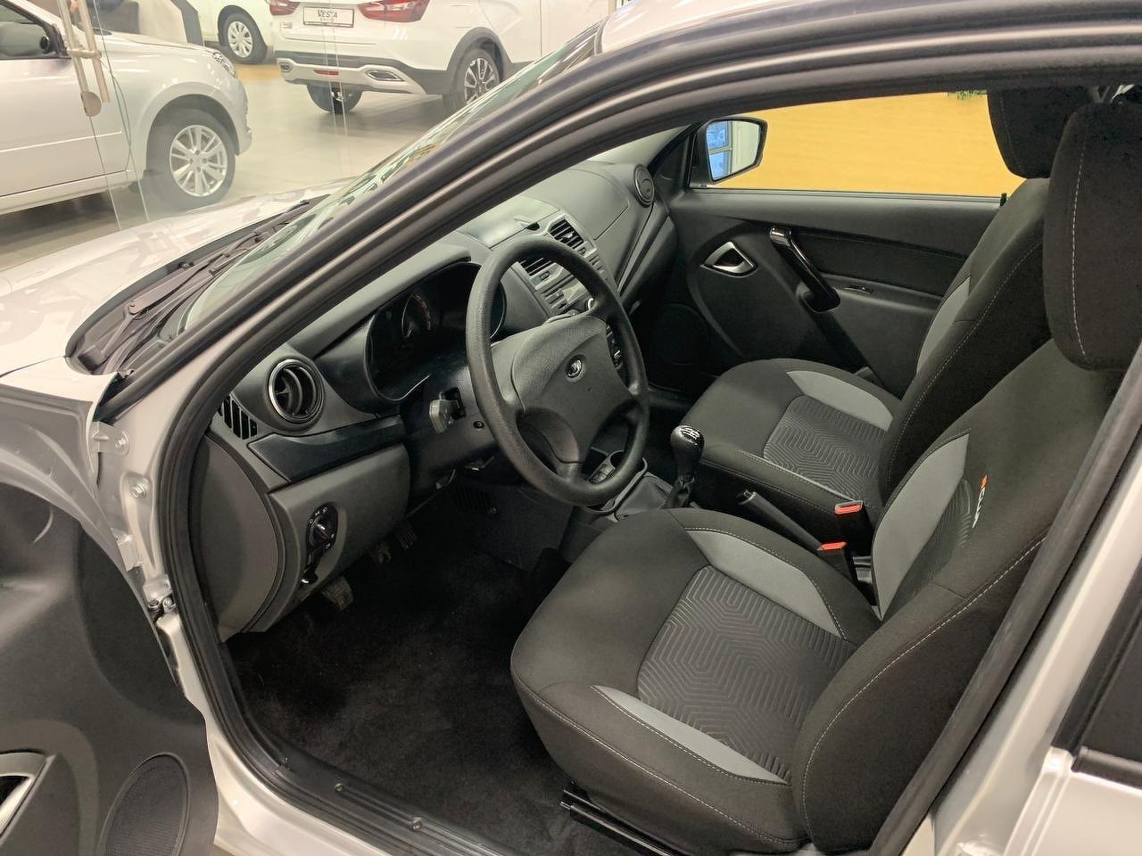 Легковой автотранспорт - LADA Granta 1.6 MT (90 л.с.)