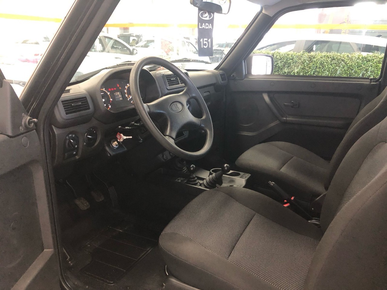 Легковой автотранспорт - LADA Niva Legend 1.7 MT (83 л.с.) 4WD