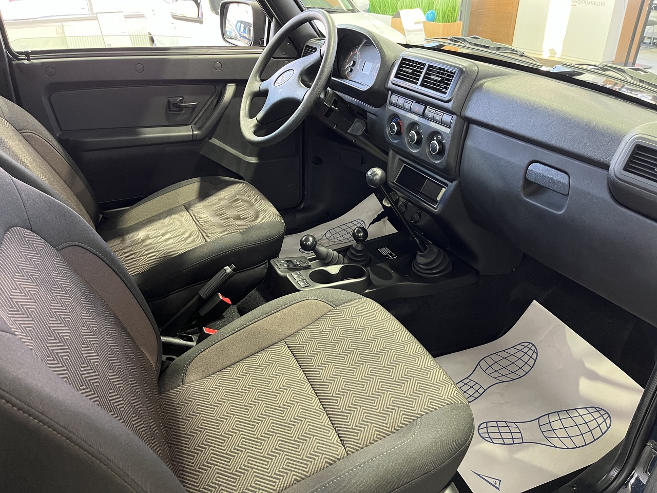 Легковой автотранспорт - Niva Legend 1.7 MT (83 л.с.) 4WD