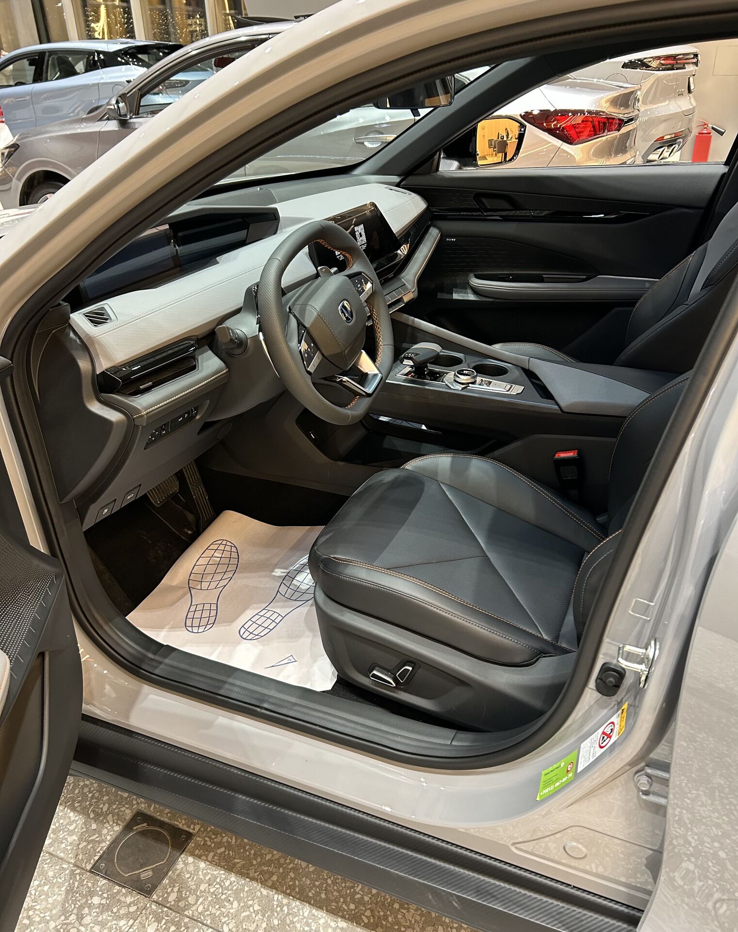 Легковой автотранспорт - CHANGAN UNI-V 1.5 AMT (181 л.с.)