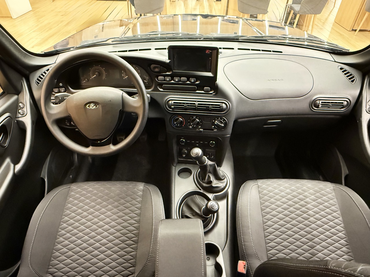 Легковой автотранспорт - LADA Niva Travel 1.7 MT (83 л.с.) 4WD