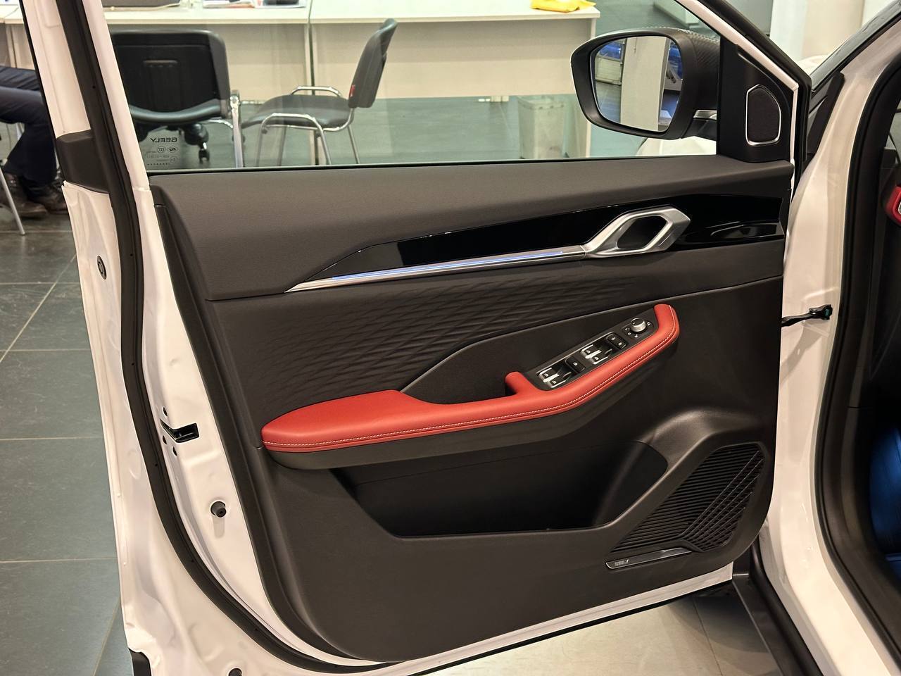 Легковой автотранспорт - GEELY Coolray 