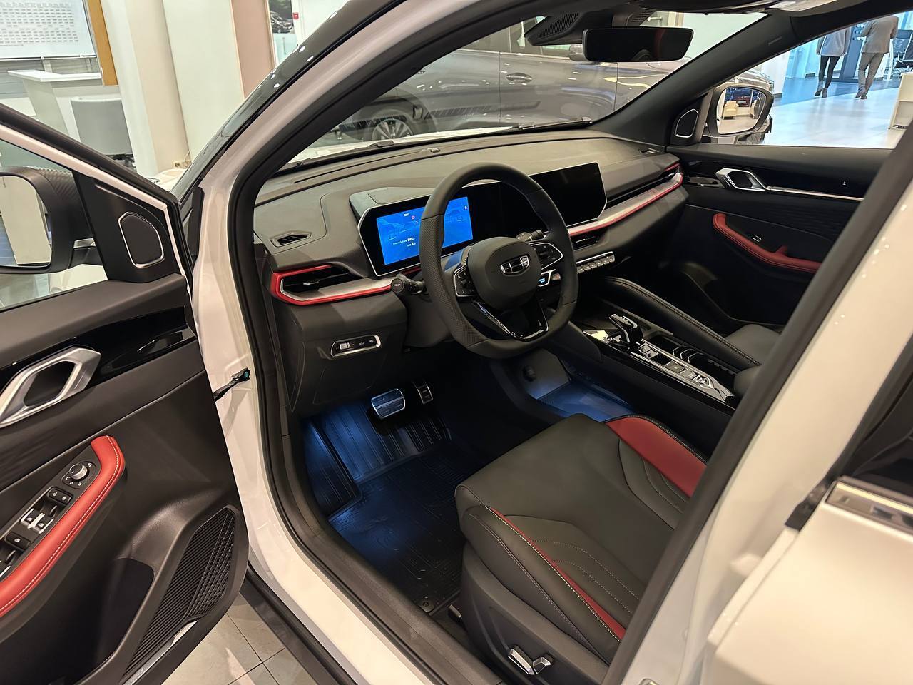 Легковой автотранспорт - GEELY Coolray 