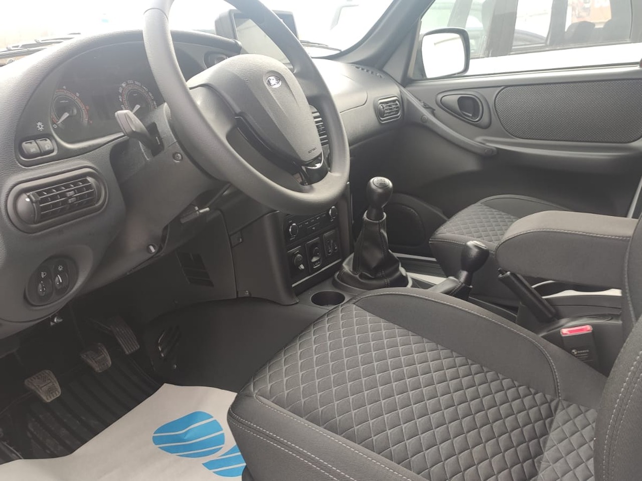 Легковой автотранспорт - LADA Niva Travel 1.7 MT (83 л.с.) 4WD