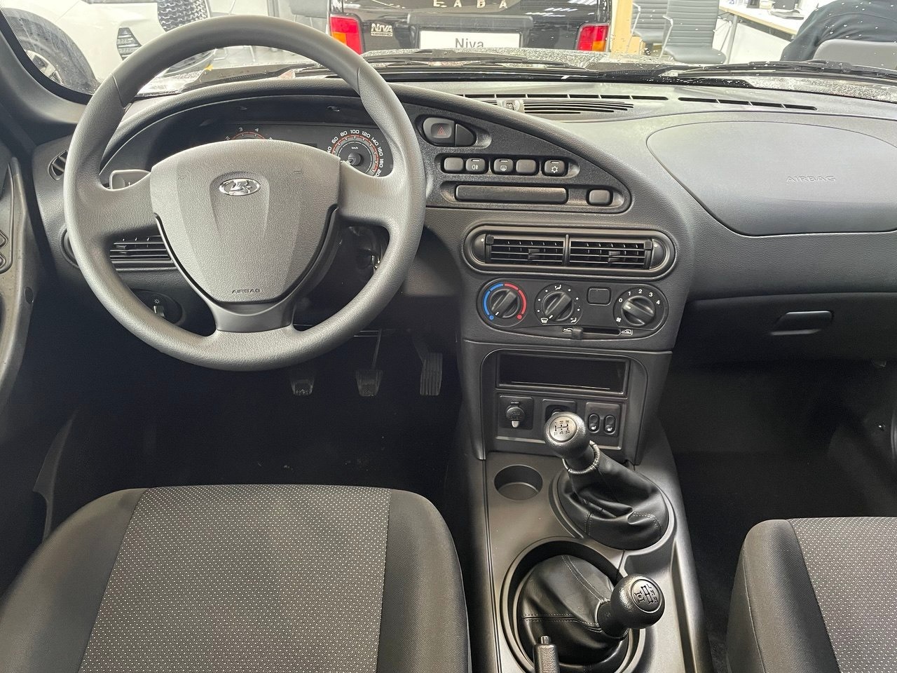 Легковой автотранспорт - LADA Niva Travel 1.7 MT (83 л.с.) 4WD