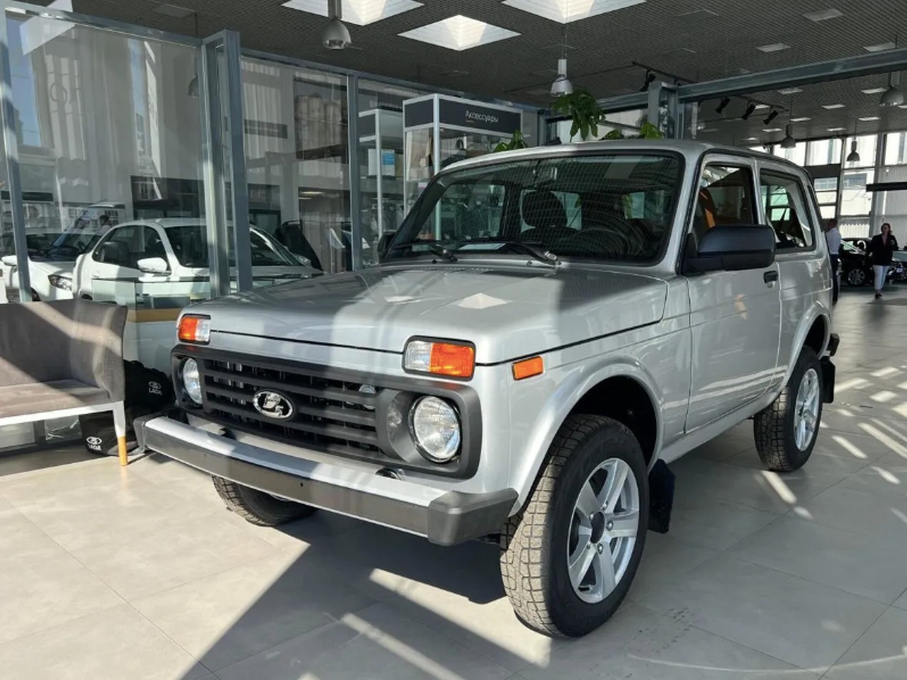 Легковой автотранспорт - LADA Niva Legend 1.7 MT (83 л.с.) 4WD