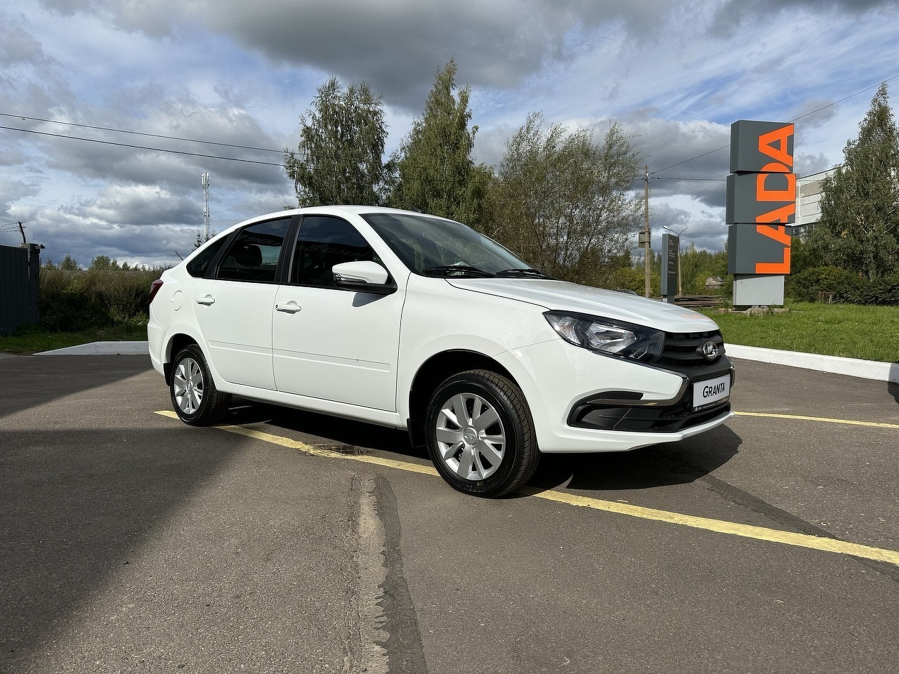 Легковой автотранспорт - Granta 1.6 MT (90 л.с.)