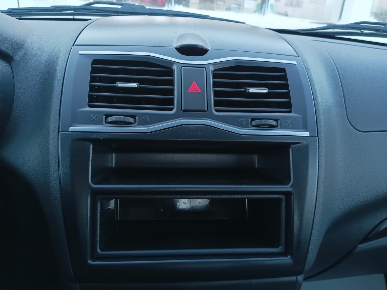 Легковой автотранспорт - LADA Granta 1.6 MT (90 л.с.)