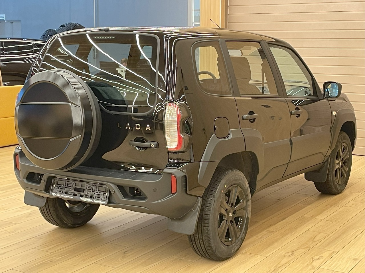 Легковой автотранспорт - LADA Niva Travel 1.7 MT (83 л.с.) 4WD