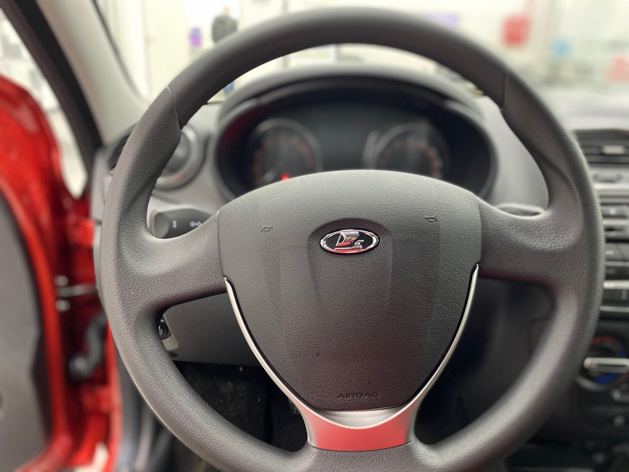 Легковой автотранспорт - LADA Granta 1.6 MT (90 л.с.)