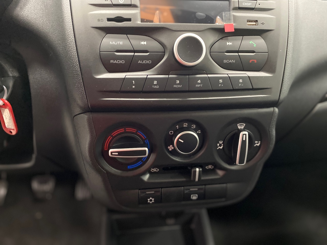 Легковой автотранспорт - LADA Granta 1.6 MT (90 л.с.)