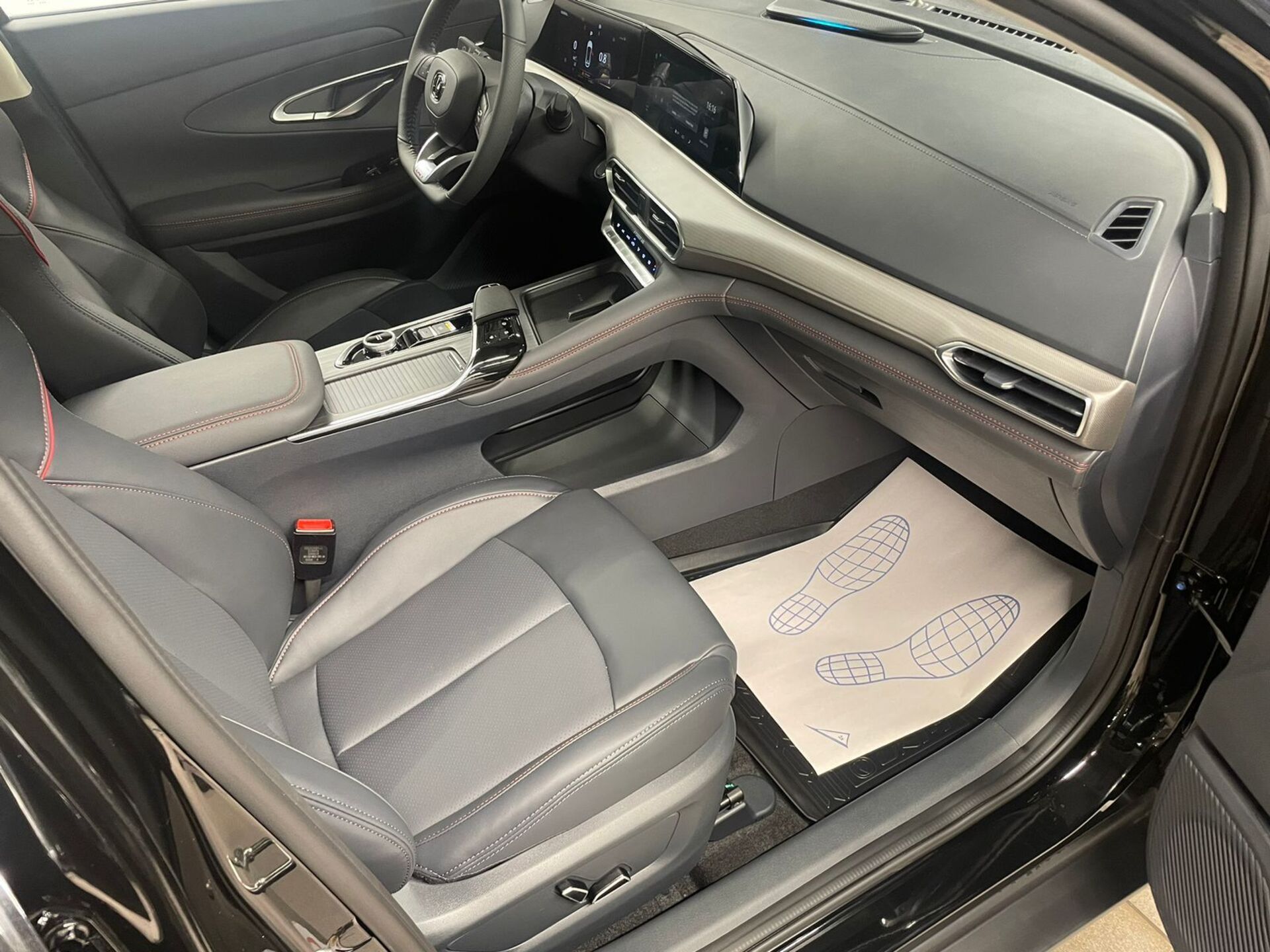 Легковой автотранспорт - CHANGAN UNI-T 1.5 AMT (167 л.с.)