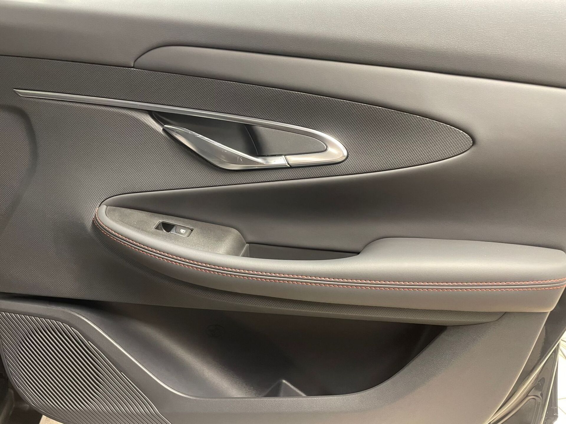 Легковой автотранспорт - CHANGAN UNI-T 1.5 AMT (167 л.с.)