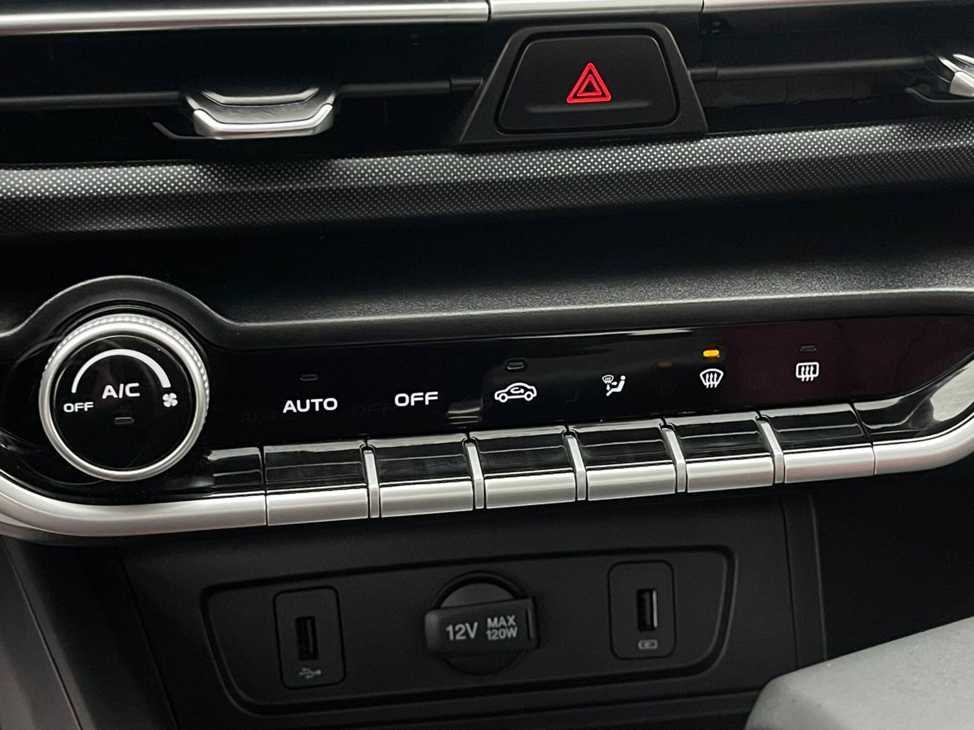 Легковой автотранспорт - CHANGAN Eado Plus 1.4 AMT (155 л.с.)