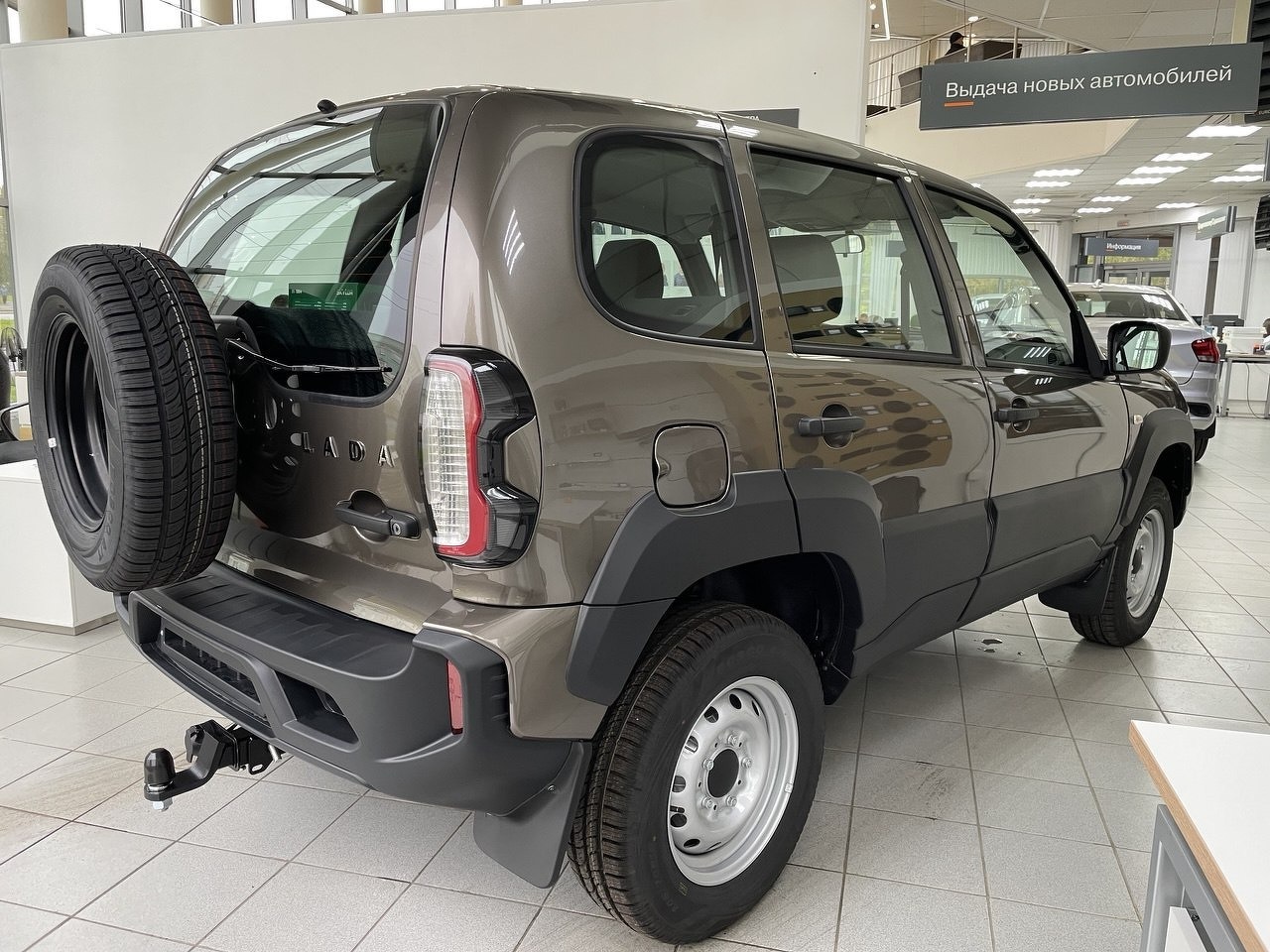 Легковой автотранспорт - LADA Niva Travel 1.7 MT (83 л.с.) 4WD