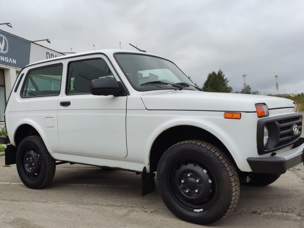 Легковой автотранспорт - LADA Niva Legend 1.7 MT (83 л.с.) 4WD