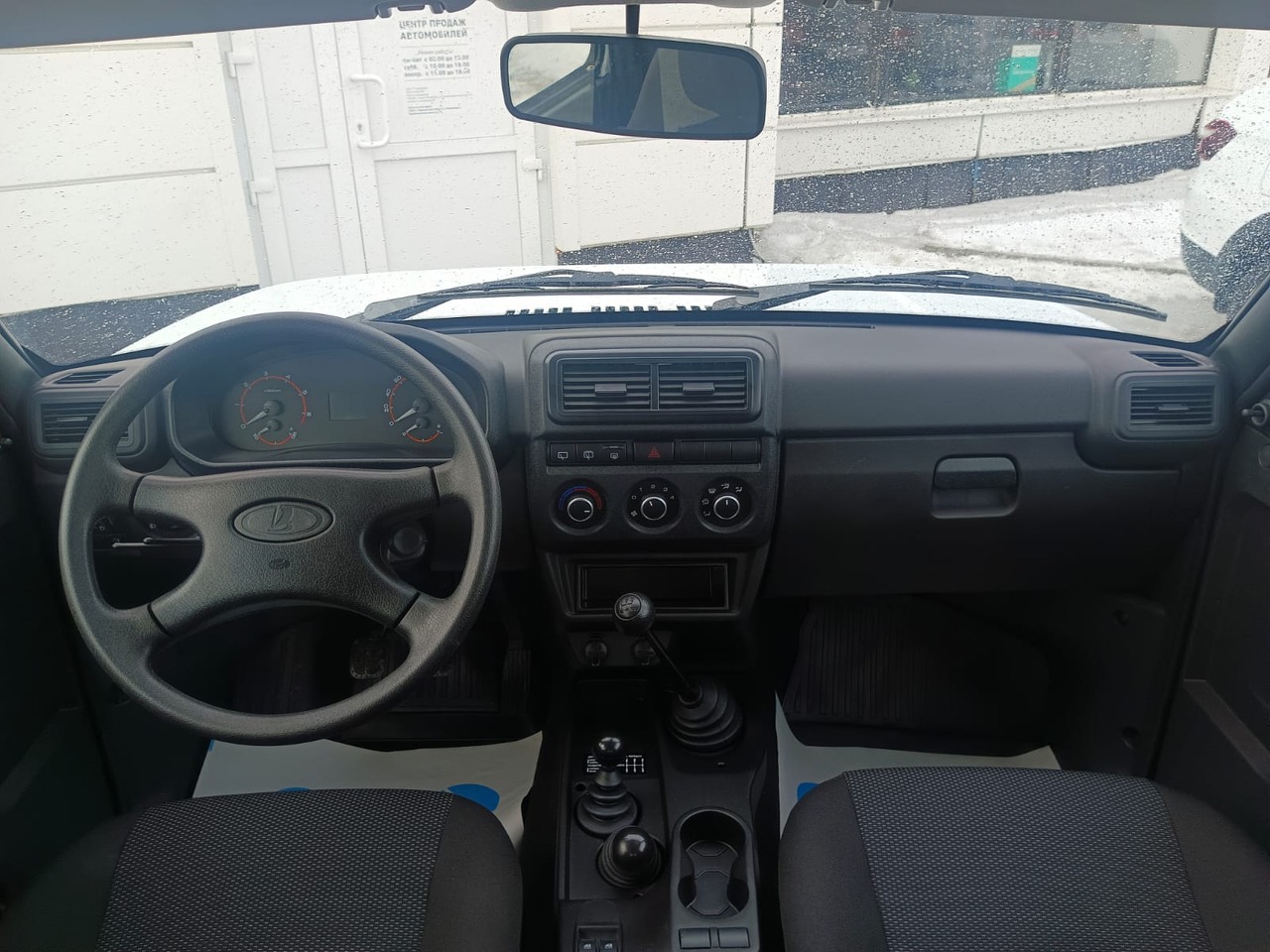 Легковой автотранспорт - LADA Niva Legend 1.7 MT (83 л.с.) 4WD