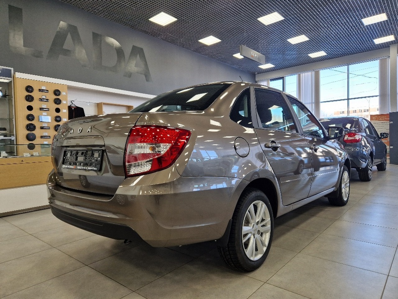 Легковой автотранспорт - Granta 1.6 MT (90 л.с.)