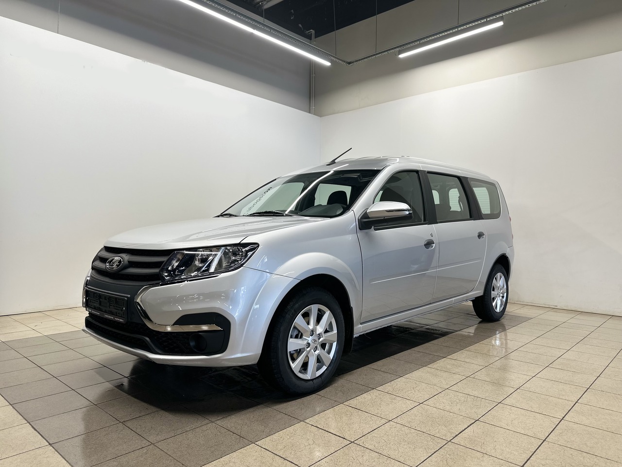 Легковой автотранспорт - LADA Largus 1.6 MT (90 л.с.)