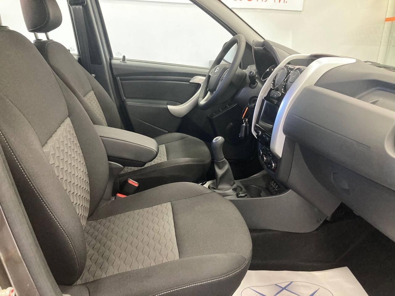 Легковой автотранспорт - LADA Largus 1.6 MT (106 л.с.)