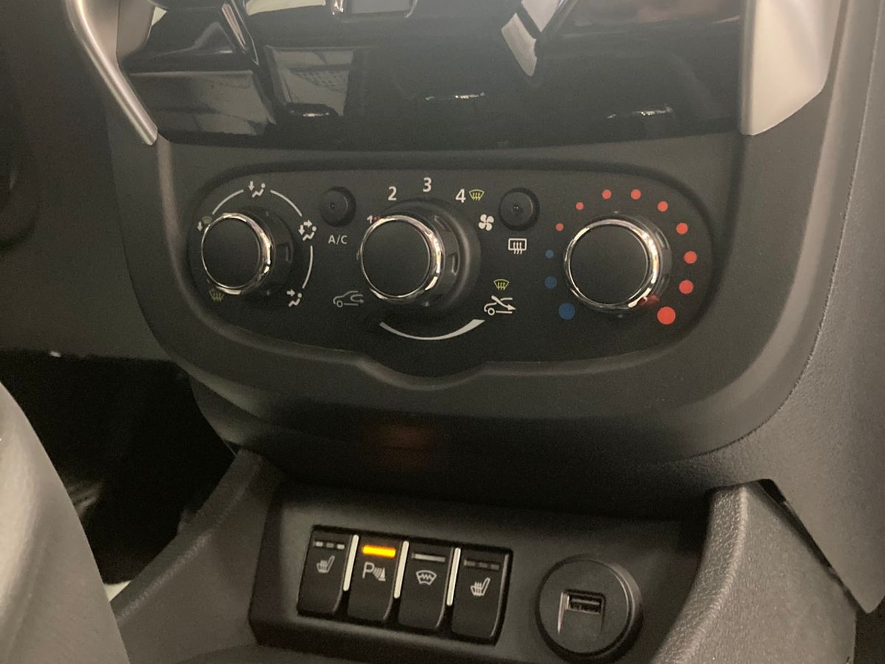 Легковой автотранспорт - LADA Largus 1.6 MT (106 л.с.)