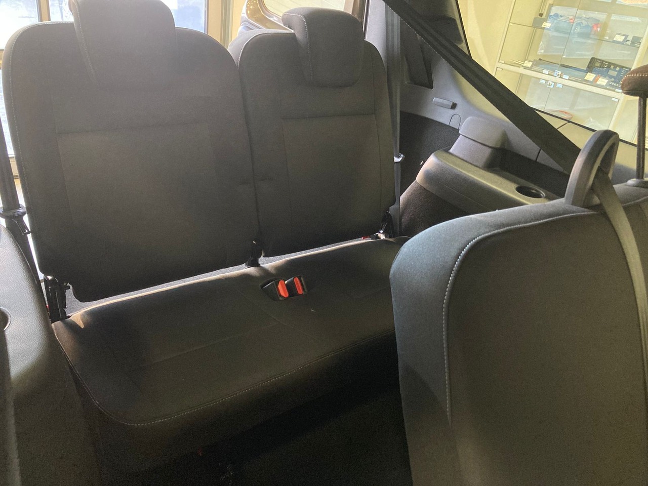 Легковой автотранспорт - LADA Largus 1.6 MT (106 л.с.)