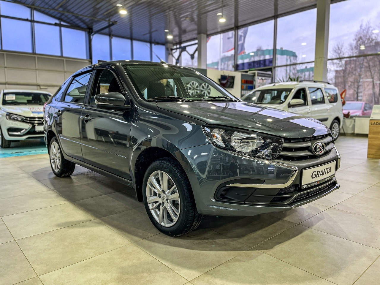 Легковой автотранспорт - LADA Granta 1.6 MT (90 л.с.)