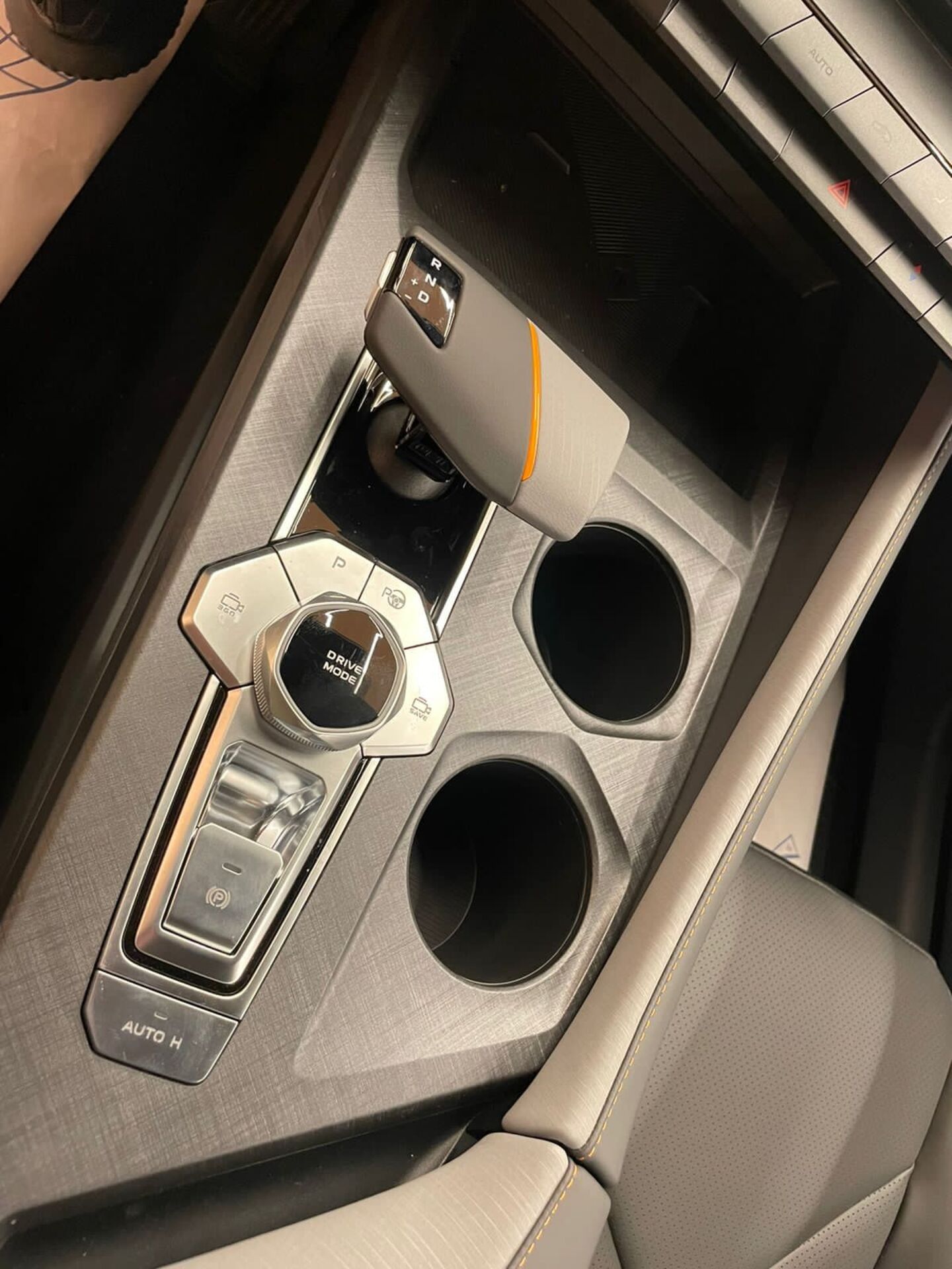 Легковой автотранспорт - CHANGAN UNI-V 1.5 AMT (181 л.с.)