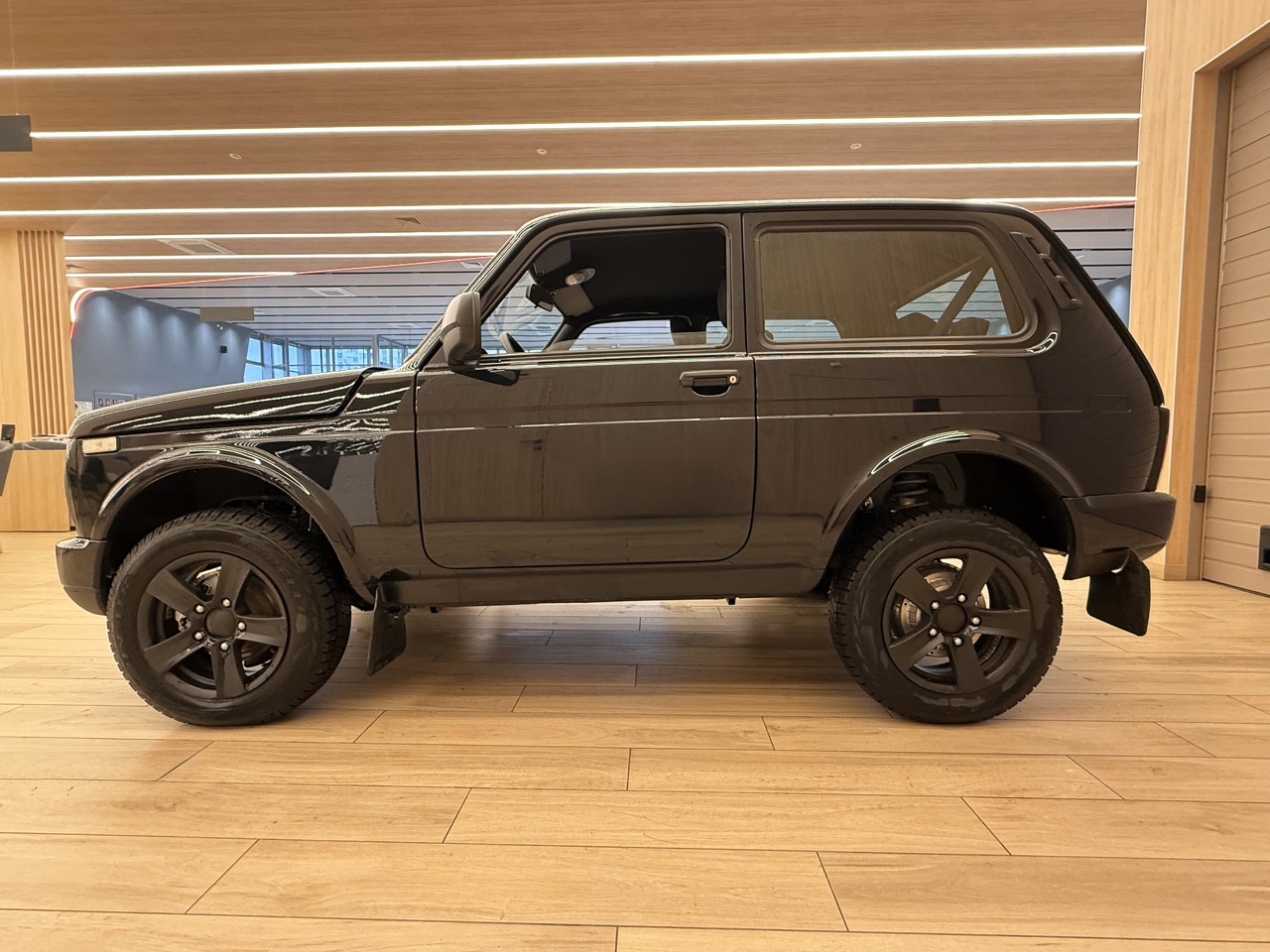 Легковой автотранспорт - LADA Niva Legend 1.7 MT (83 л.с.) 4WD